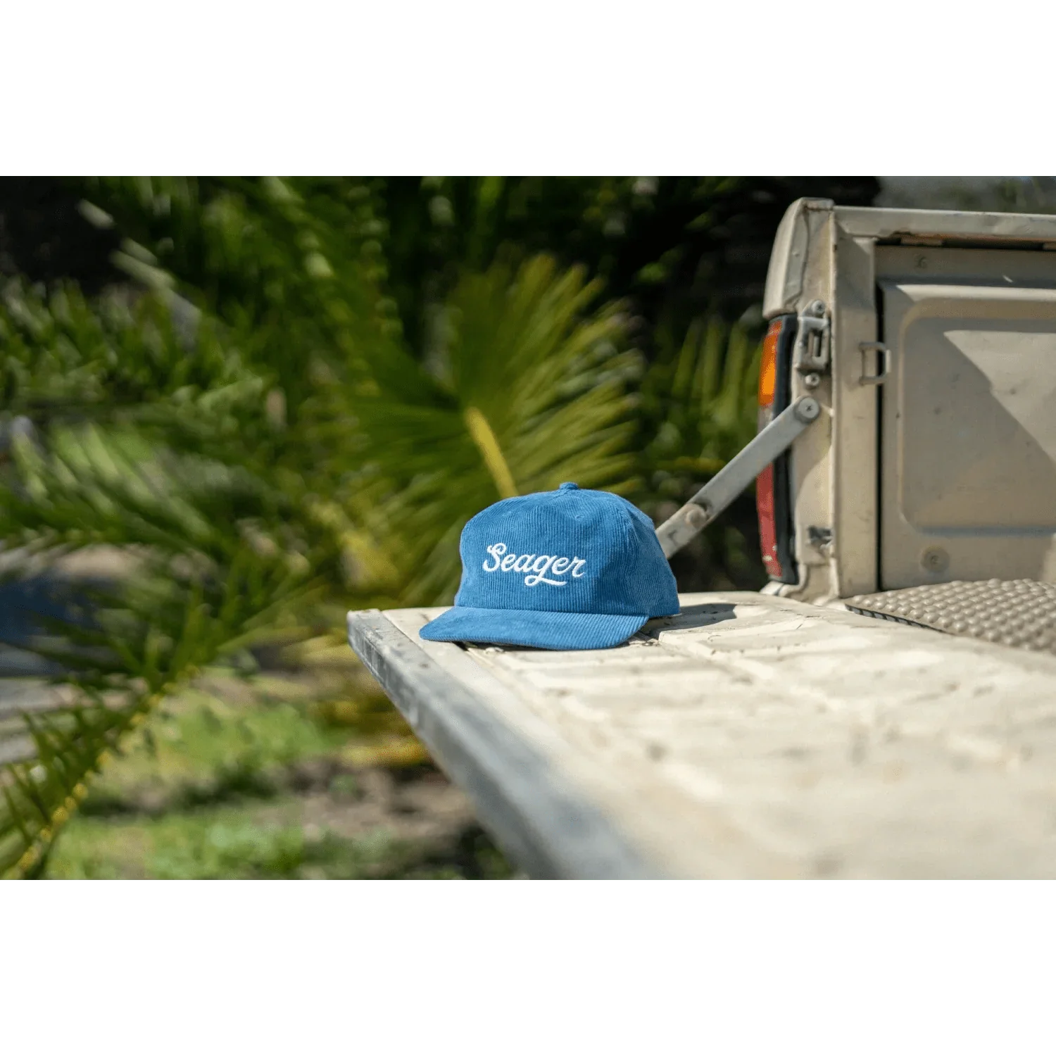 Big Corduroy Snapback - Image 5