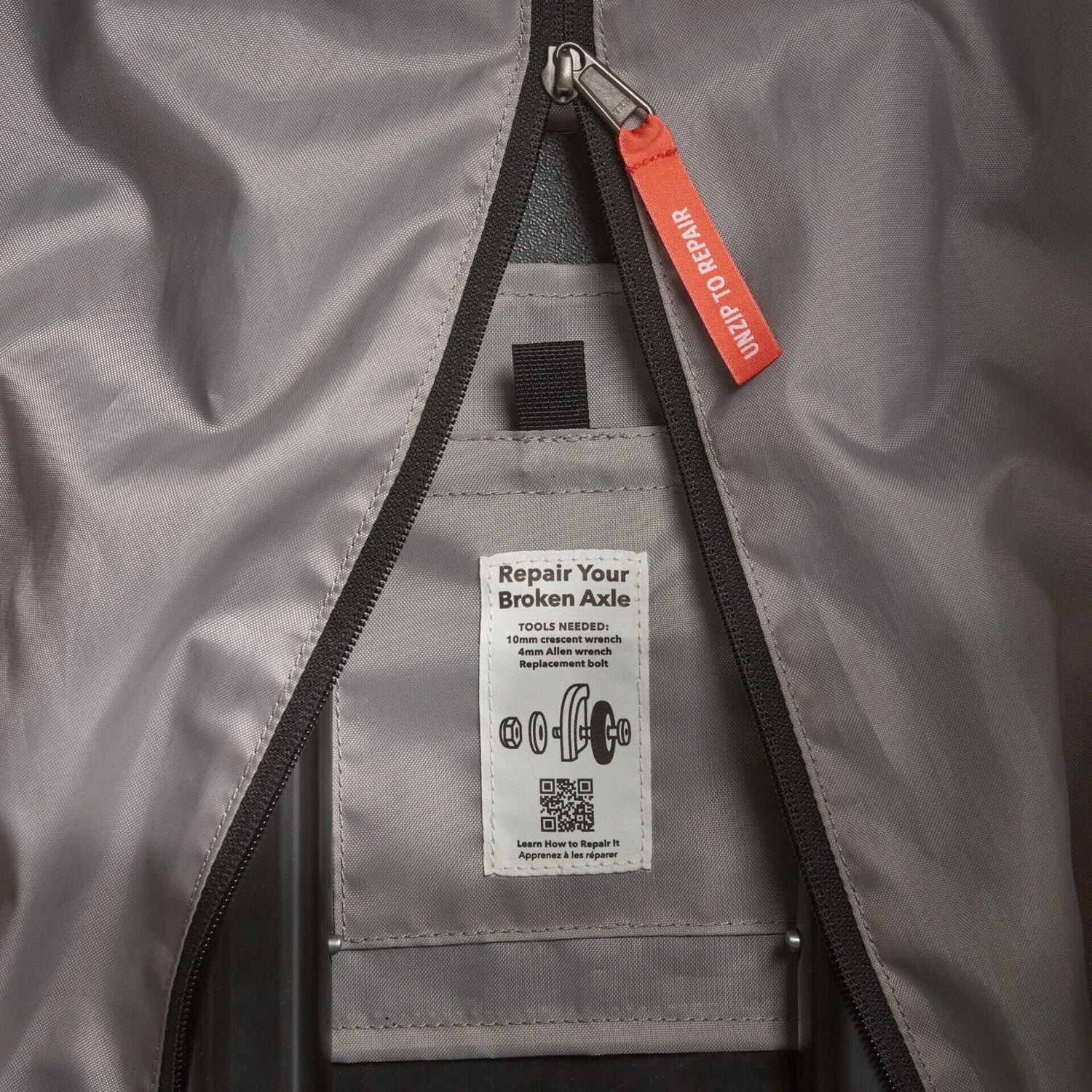 Black Hole Matte Wheeled Duffel 40L - Image 5
