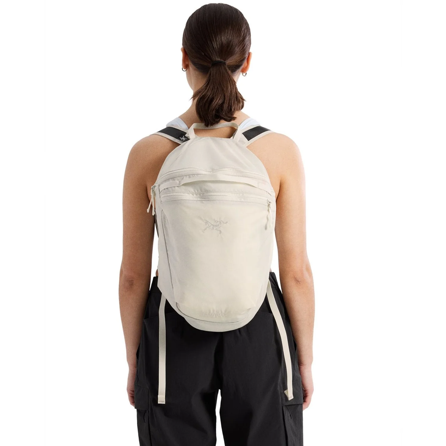 Heliad 15L Backpack - Image 49