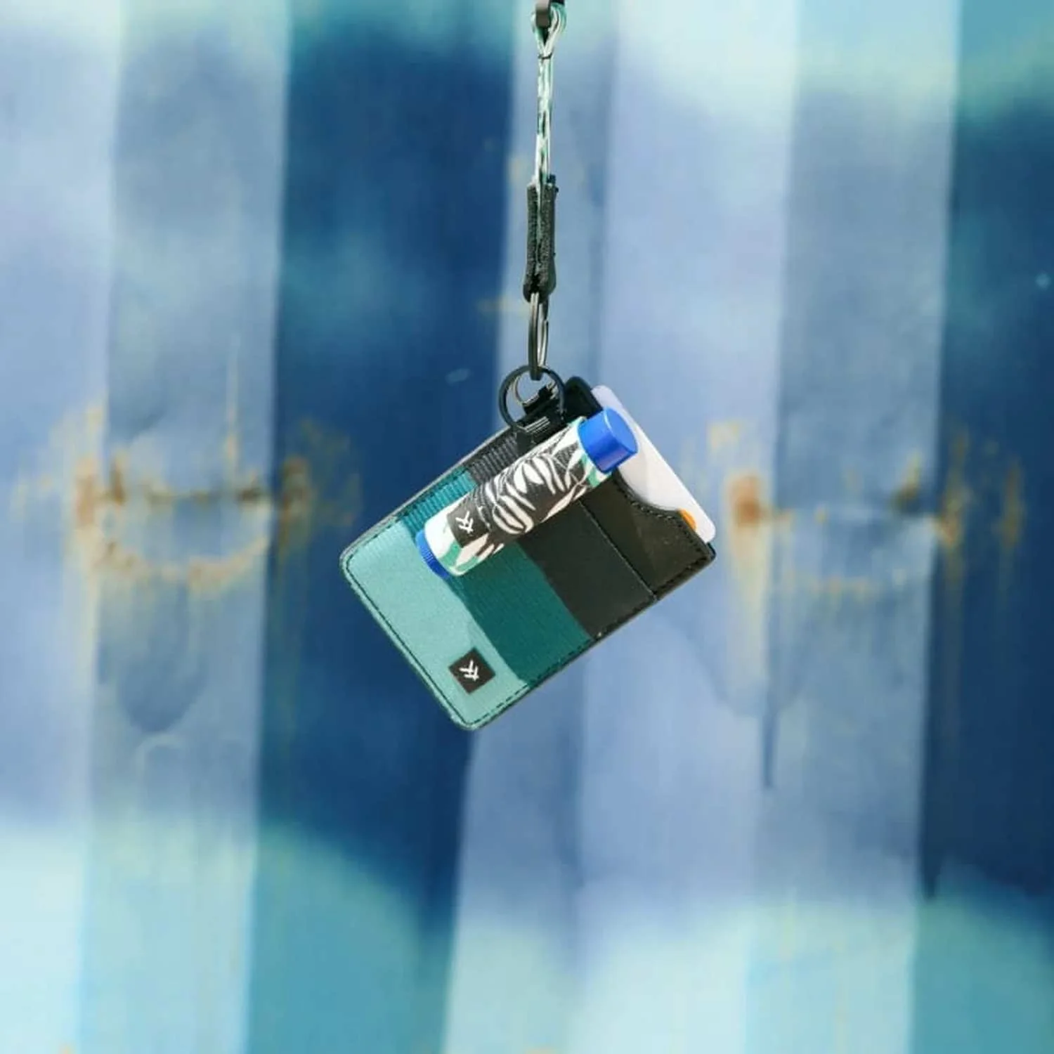 Vertical Wallet - Image 19