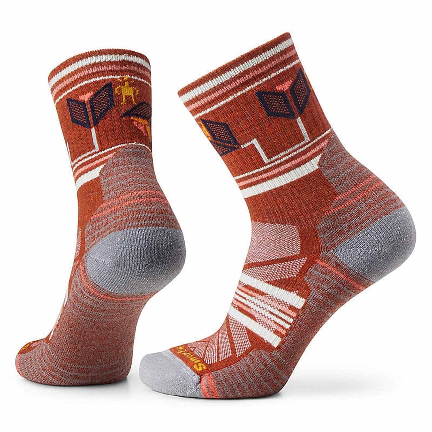 Women's Hike Light Cushion Castle Peak Pattern Mid Crew Socks - Image 2