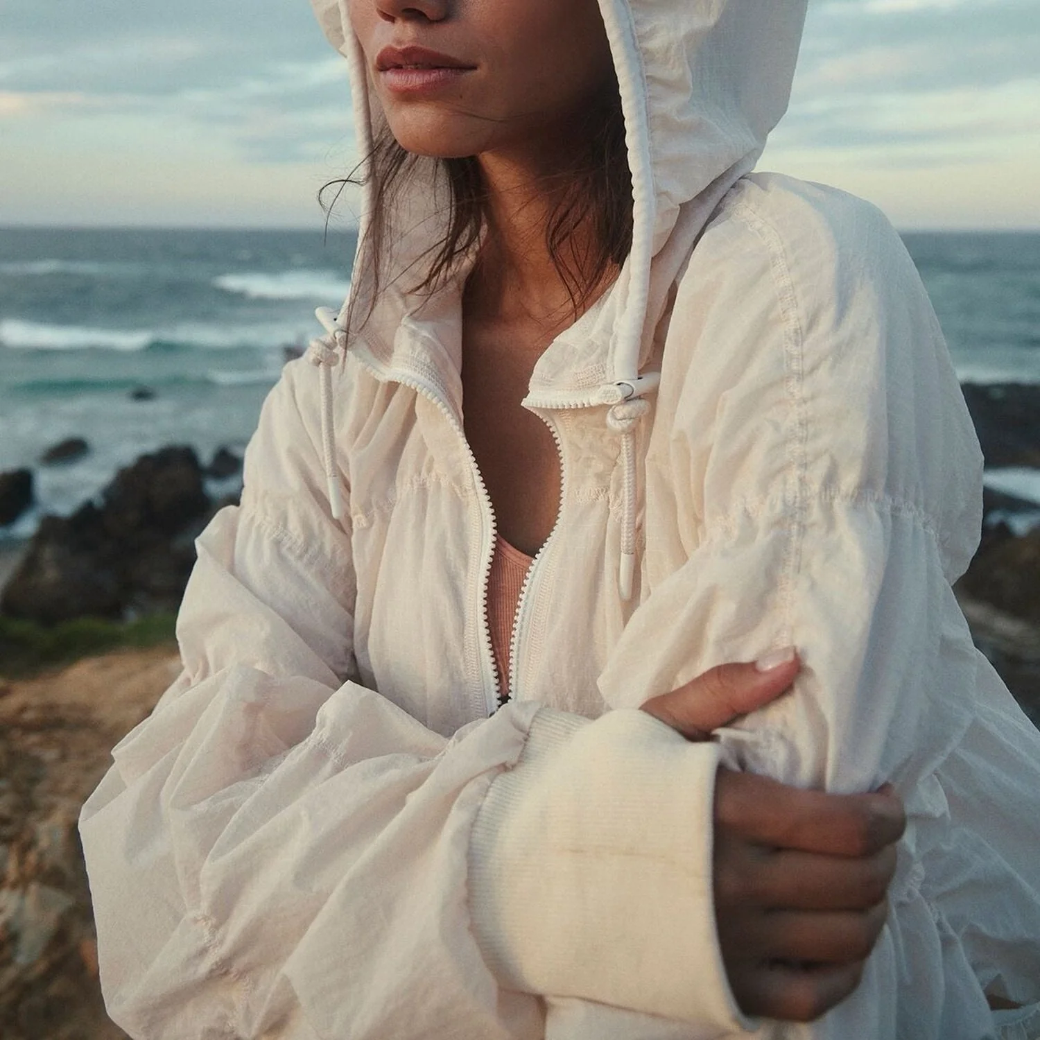 Women's Light Packer Hike Pull Over - Image 2